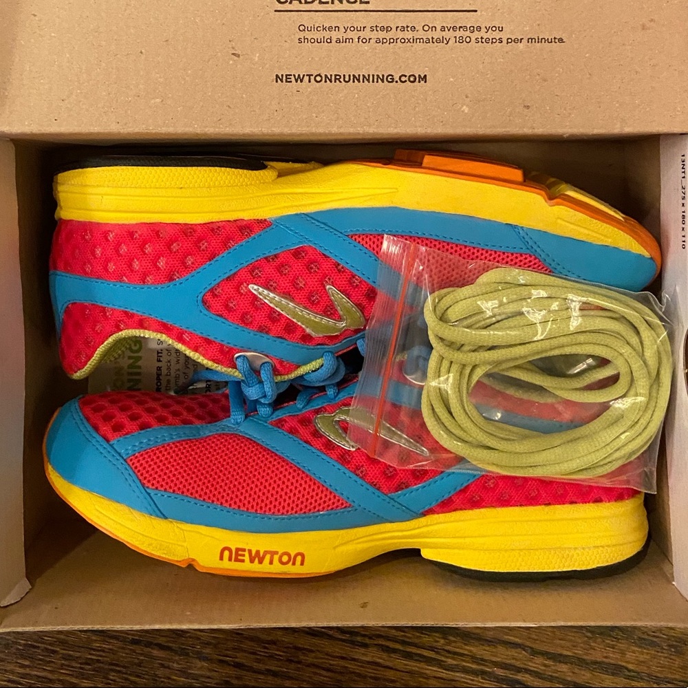 NWT Newton Gravity Neutral Trainer size 8